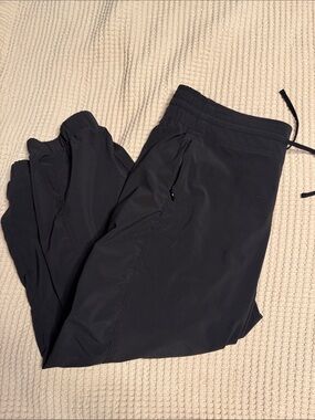 Athleta black joggers sz 10